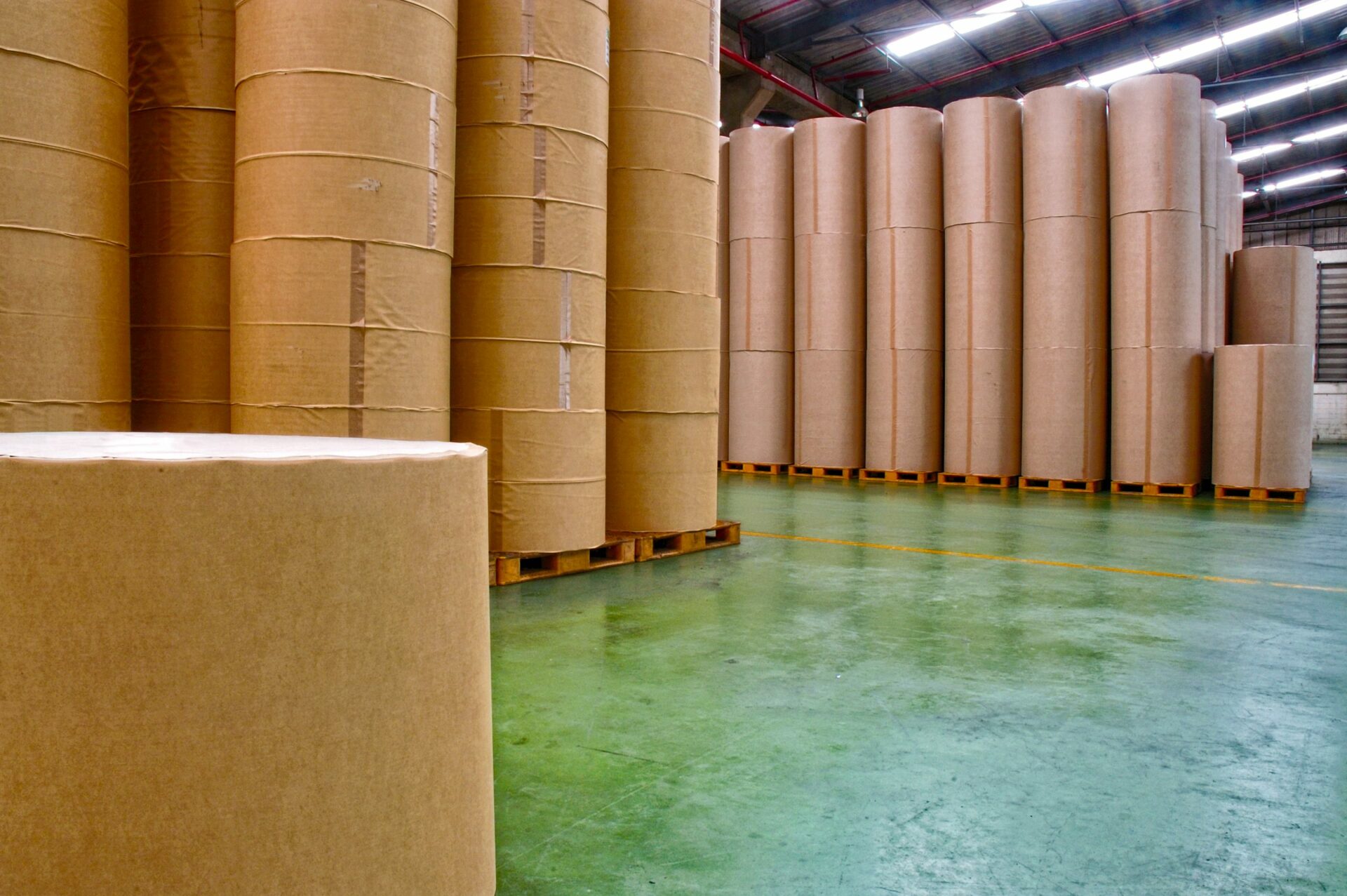 fábrica de papel manufatura armazenamento industrial guerra 2021 08 26 15 29 22 utc em escala